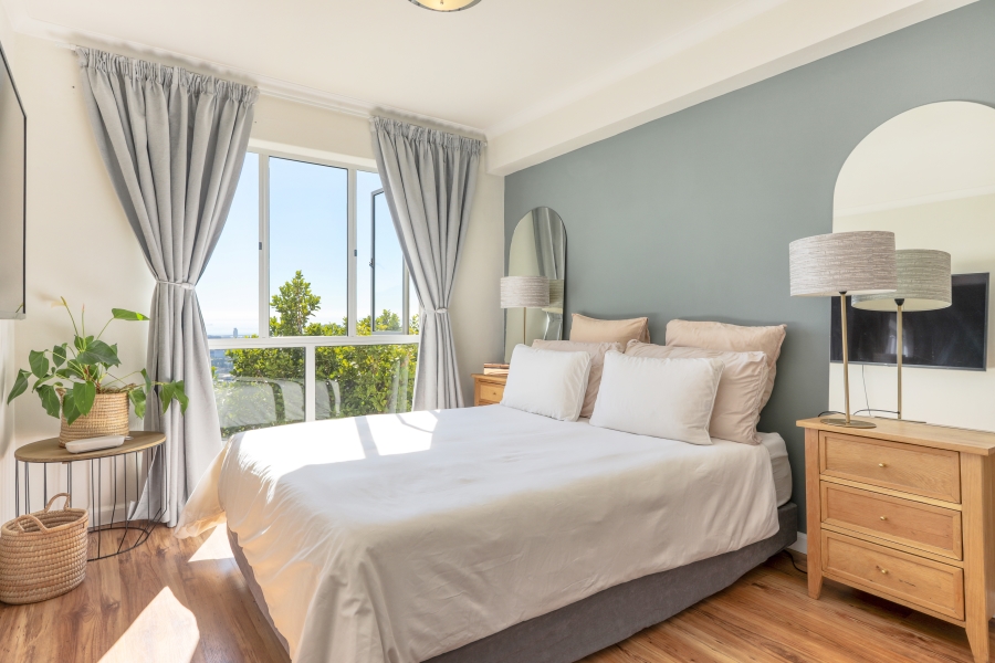 2 Bedroom Property for Sale in Vredehoek Western Cape